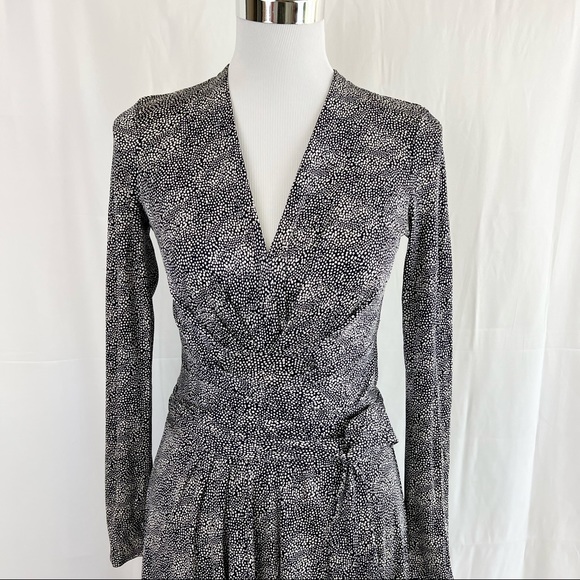 Tory Burch 100% Silk Wrap Tie Belt Dress Size XS - Picture 4 of 13